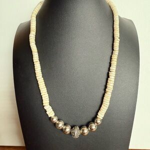 Vintage White Puka Shell Necklace with Silver Tone Bead. Boho Hippie Beach Style